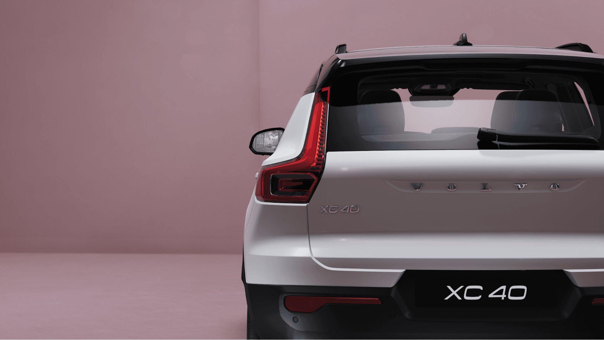 Machen Sie eine Fahrt mit der Auto Showroom Muster-Vorlage und dem Volvo XC40 Recharge