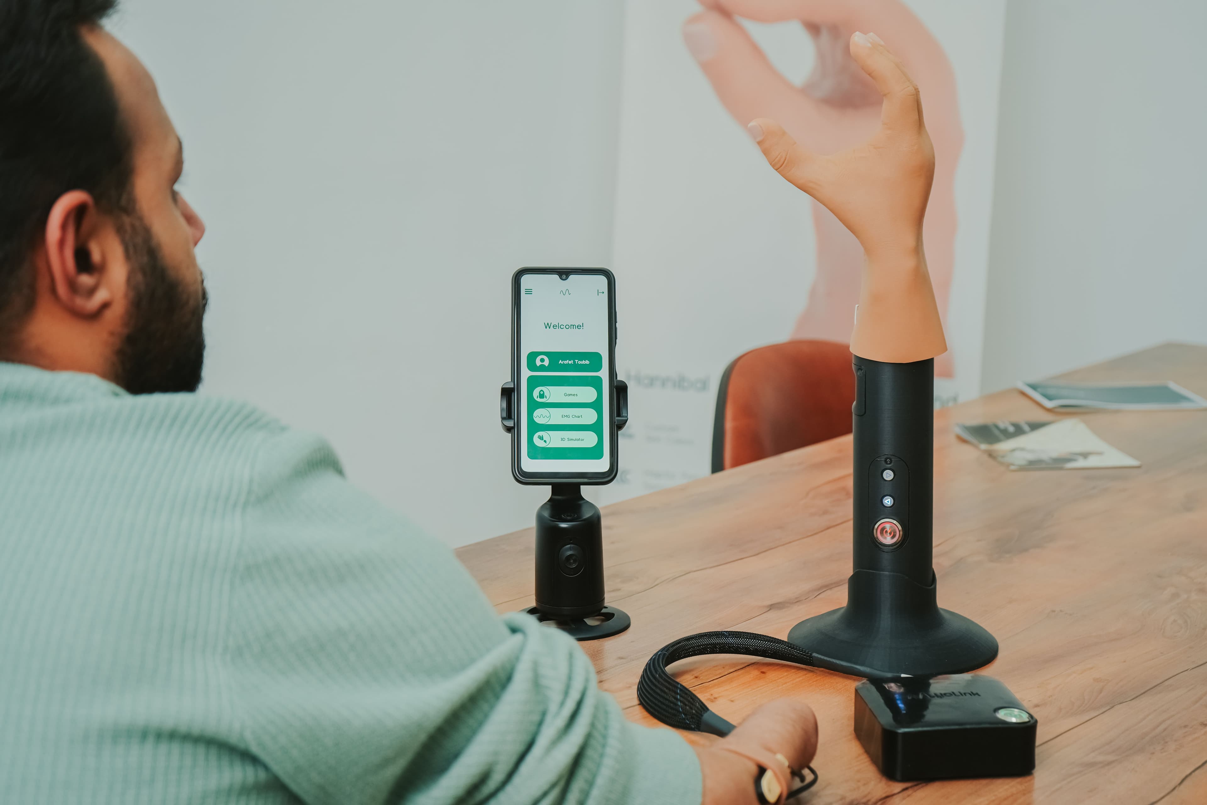 Prótesis más allá de las fronteras - Cure Bionics