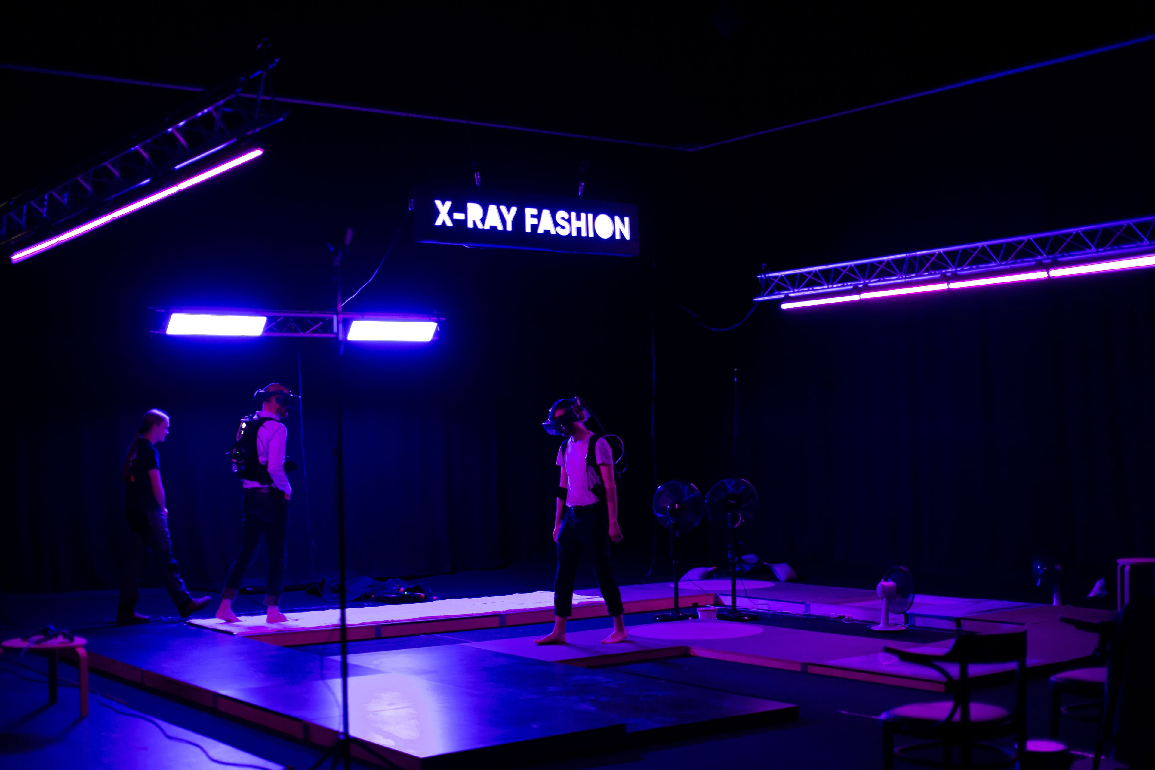 Кадр из документального VR-фильма X-Ray Fashion
